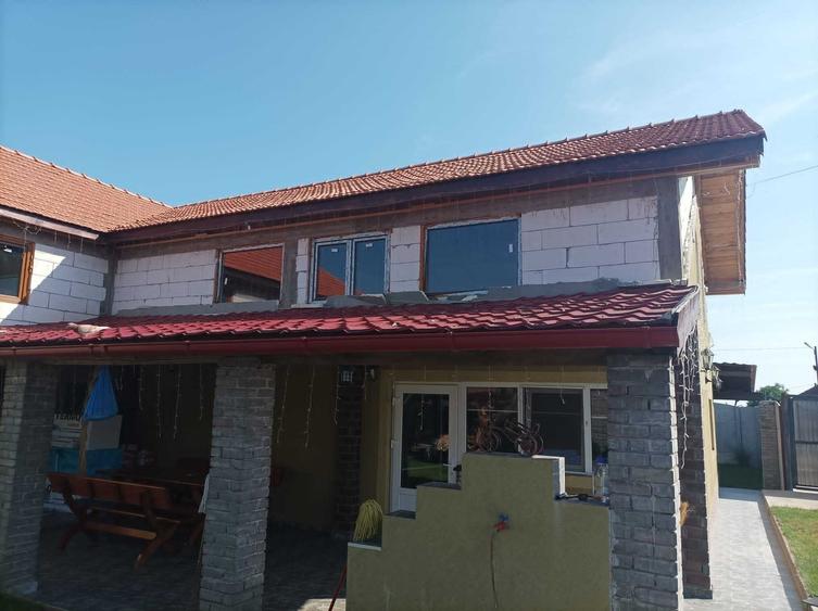 Spațiu comercial, de 370 mp, în Vinga