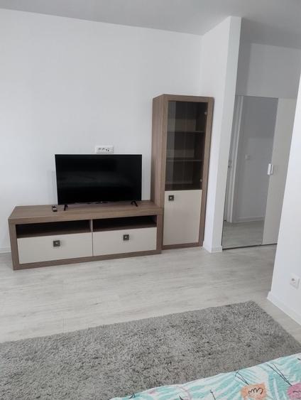 Garsonieră semidecomandată în Titan