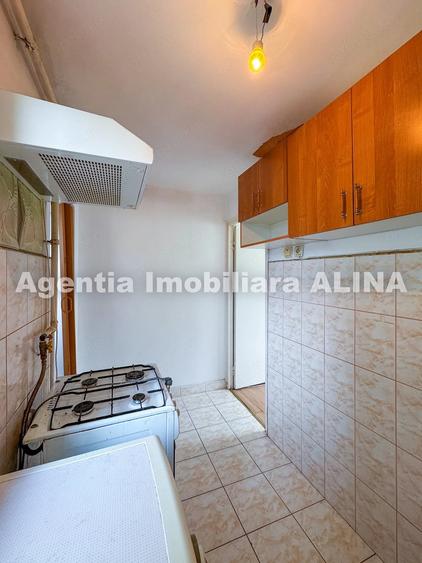 Apartament cu 2 camere decomandat în Micro 15