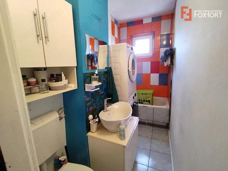 Apartament cu 4 camere semidecomandat, mobilat în Spitalul Județean
