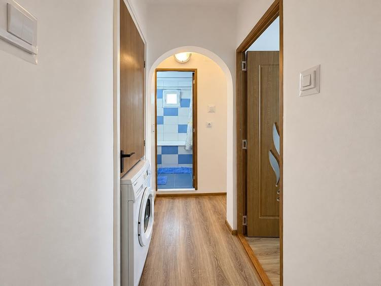 Apartament cu 3 camere decomandat, mobilat în Dristor