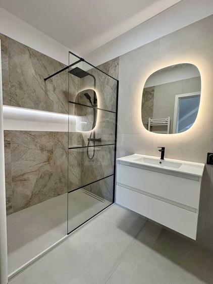 Apartament cu 2 camere semidecomandat în Florești
