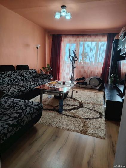 Apartament cu 3 camere decomandat în Aradul Nou