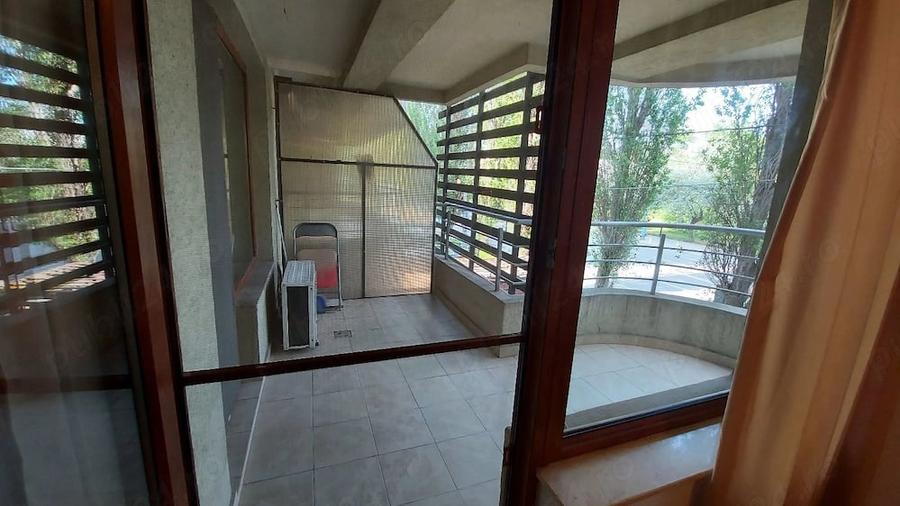 Apartament cu 2 camere decomandat în City Park Mall