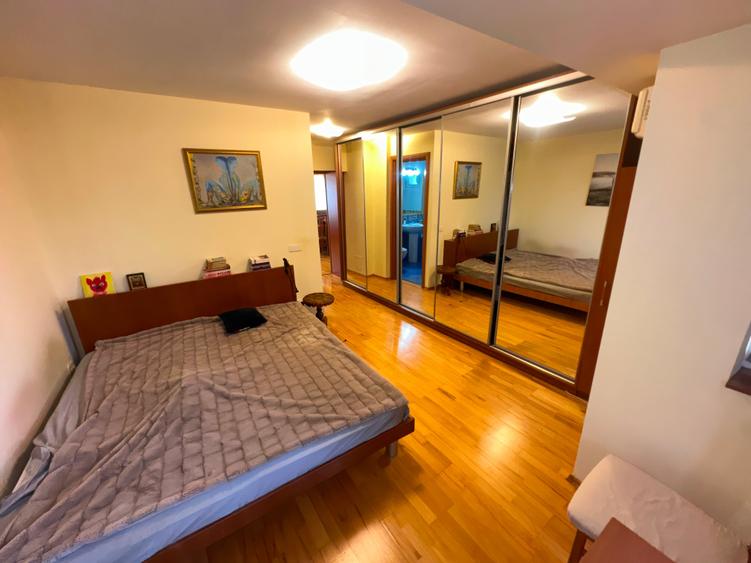 Apartament cu 4 camere semidecomandat, mobilat în Aviației