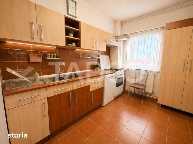 Apartament cu 3 camere decomandat în Trei Stejari