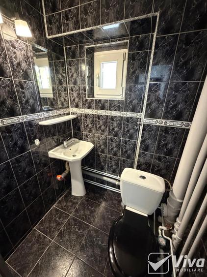Apartament cu 3 camere decomandat în Nicolina