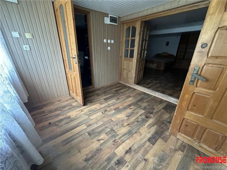 Vila de vacanta - D P M - teren 6.226mp - 7