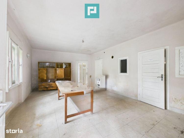 Casă cu 4 camere în Buteni