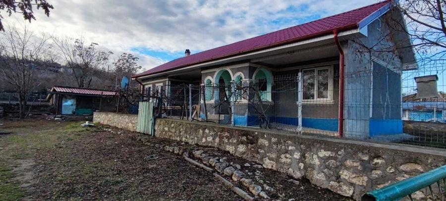 Casă cu 4 camere în Petroșani