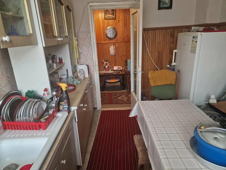 Apartament cu 2 camere decomandat în Precista
