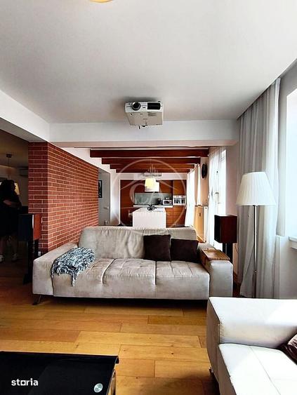 Apartament cu 4 camere decomandat în Ultracentral