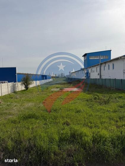Teren de 4932 mp, în Malu Mare