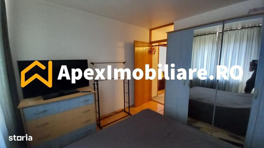 Apartament cu 3 camere semidecomandat în Iancului