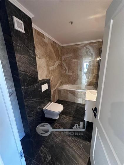Apartament cu 3 camere decomandat în Frumoasa