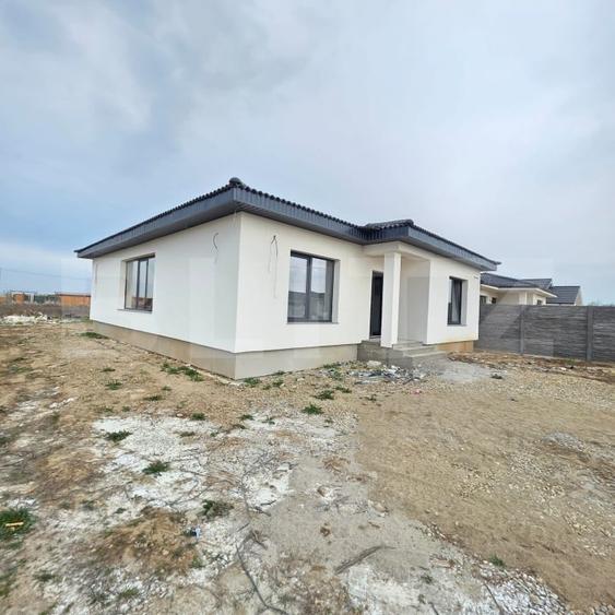 Casă individuală cu 4 camere cu Teren 546 Mp în Sântandrei