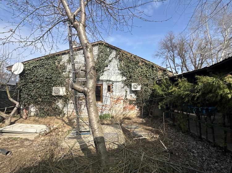 Spațiu industrial, de 90 mp, în Dămăroaia