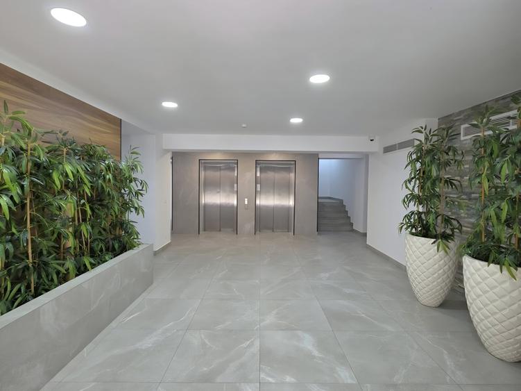 Apartament cu 2 camere decomandat în Theodor Pallady