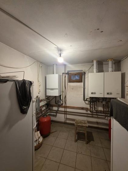 Casă cu 10 camere cu Teren 250 Mp în Cișmigiu