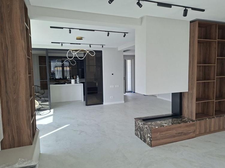 Casă cu 3 camere în Sântandrei