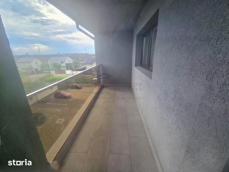 Apartament cu 3 camere decomandat în Șcheia