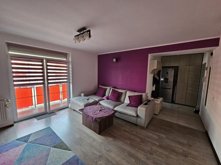 Apartament cu 2 camere semidecomandat în Dosu Bricii