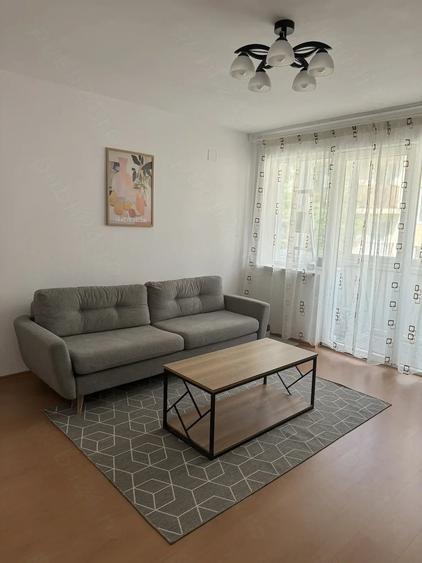 Apartament cu 2 camere decomandat în Florești