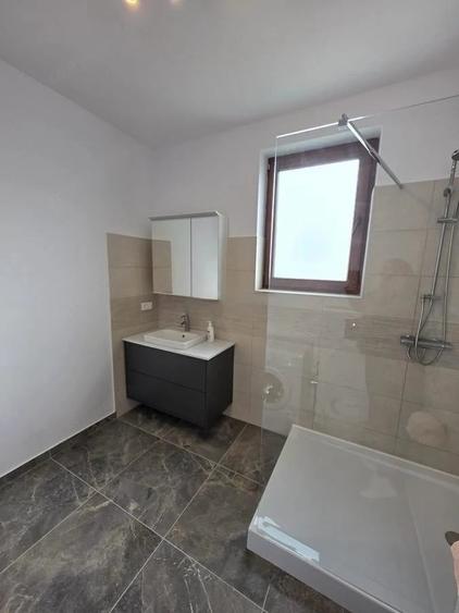 Apartament cu 2 camere semidecomandat în Aradului