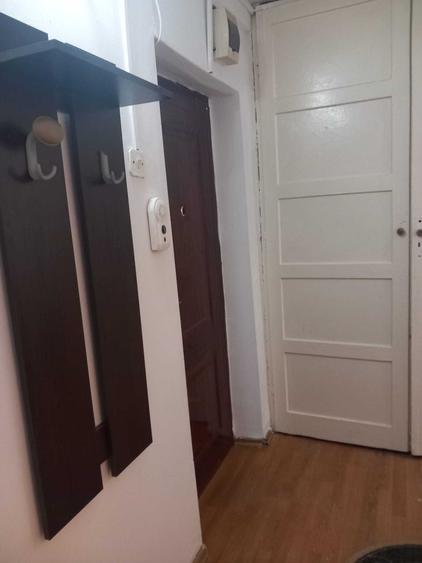 Garsonieră decomandată în Sud