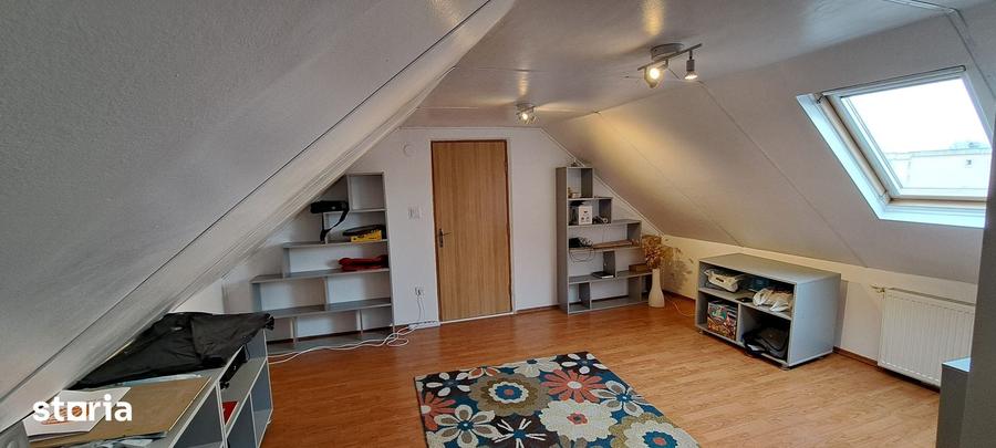 Apartament cu 4 camere în Contactoare
