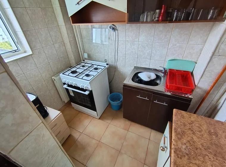 Garsonieră semidecomandată în Titan