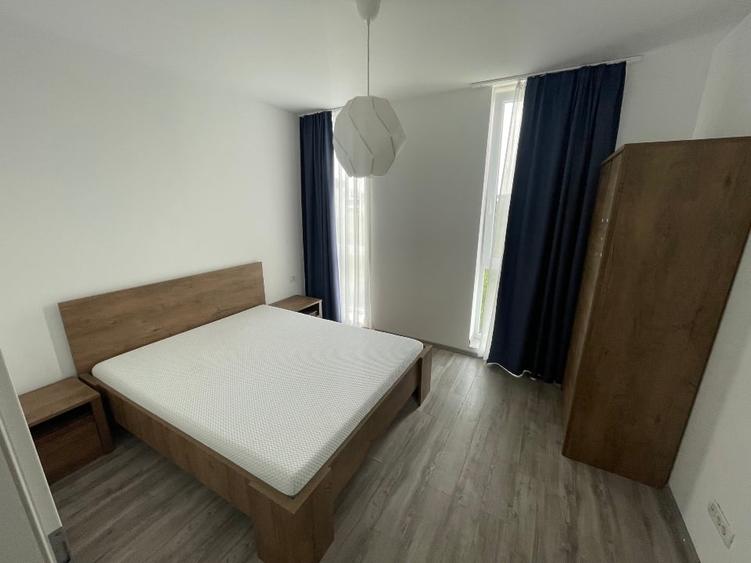 Apartament cu 3 camere decomandat, mobilat în Lipovei