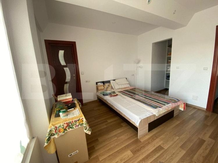 Apartament cu 3 camere decomandat, mobilat în Cetății
