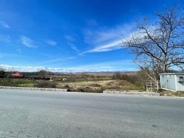 Teren de 2887 mp, în Barza
