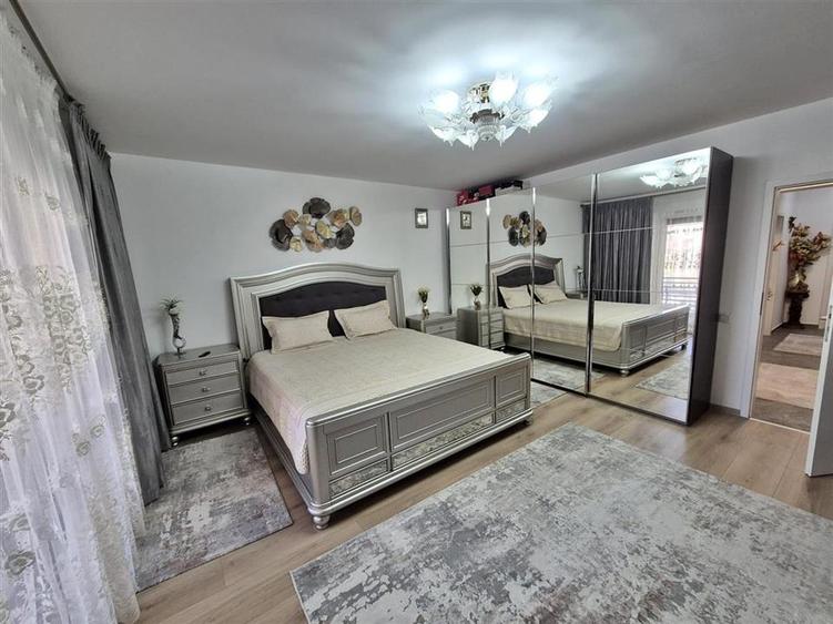 Apartament cu 2 camere decomandat, mobilat în Tractorul