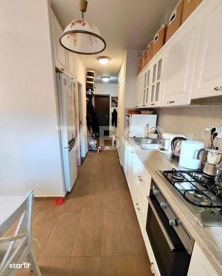 Apartament cu 3 camere decomandat în Borhanci