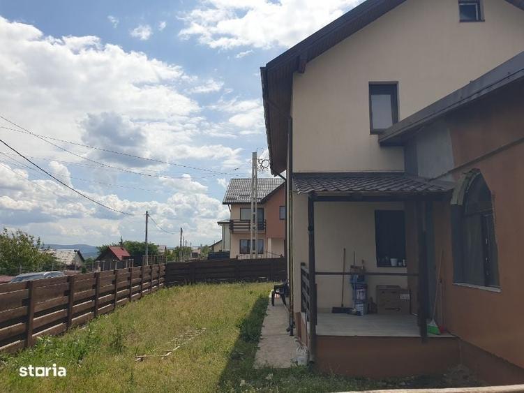 Casă cu 4 camere în Rediu