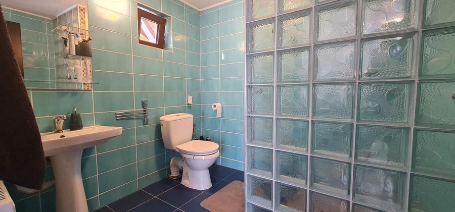 Casă individuală cu 3 camere cu Canalizare în Tărlungeni