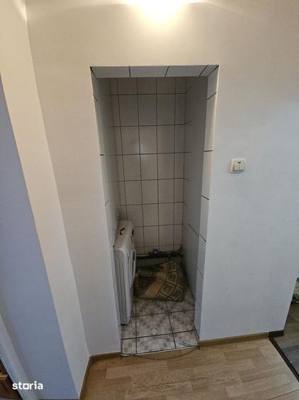 Apartament 3 camere, decomandat, spatios, et 2, pozitionare buna - 2