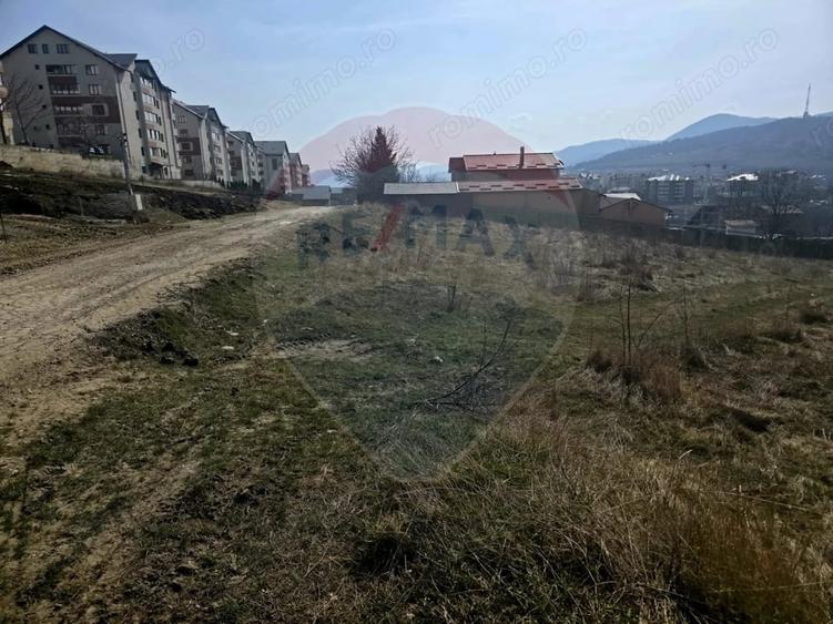 Teren de 2606 mp, în Calea Romanului