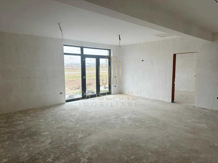 Casă individuală cu 4 camere cu Teren 300 Mp în Cihei