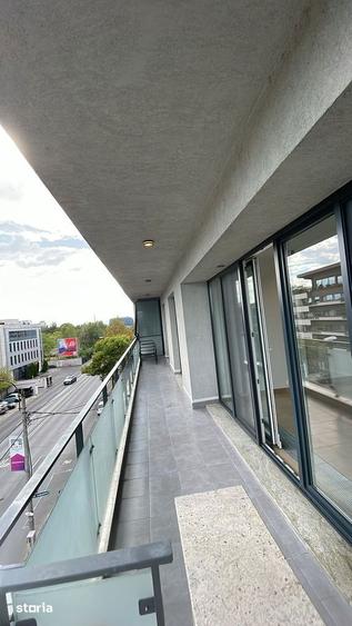 Apartament cu 3 camere semidecomandat, mobilat în Jiului