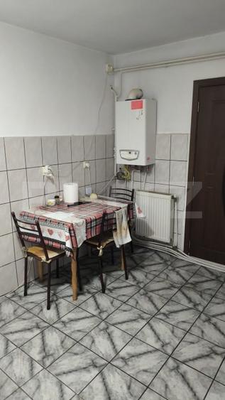 Apartament cu 4 camere decomandat, mobilat în Burdujeni