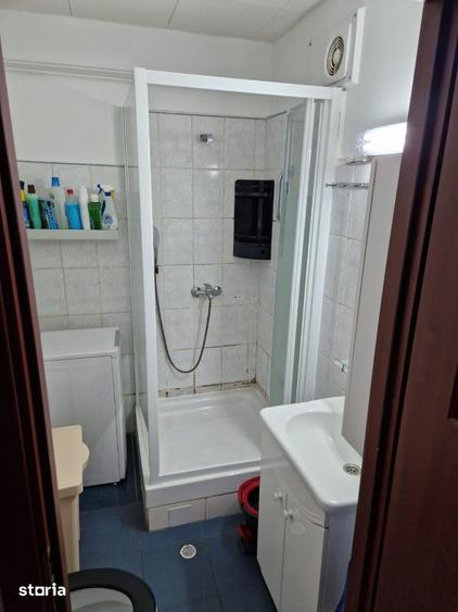 Apartament cu 3 camere, mobilat în Pajura