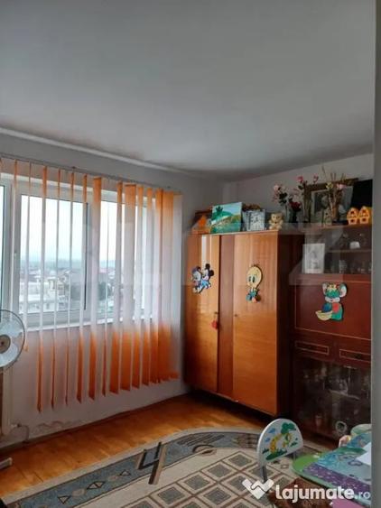 Apartament cu 3 camere decomandat în Turda