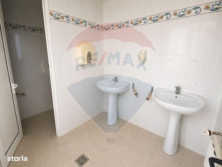 Spațiu comercial, de 372 mp, în Central