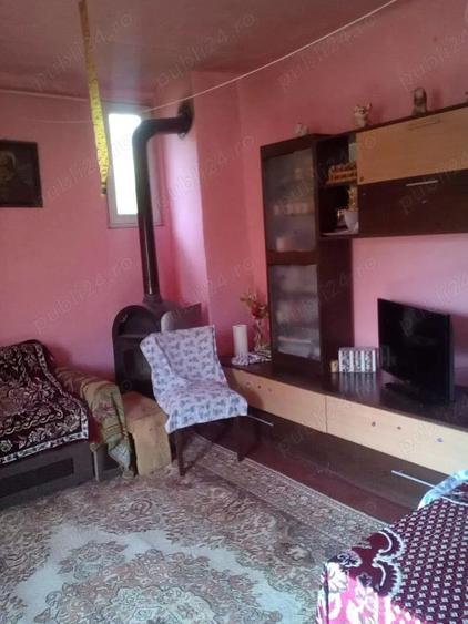 Casă cu 3 camere în Muncitoresc