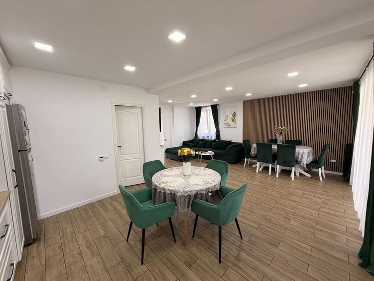 Casă cu 4 camere în Central