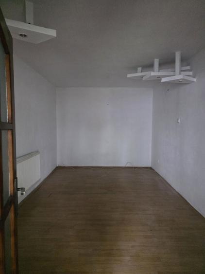Apartament cu 4 camere decomandat în Exterior Vest