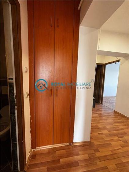 Apartament cu 3 camere decomandat în Republicii